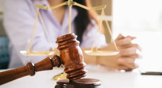 A importancia da pos graduacao em Direito EAD malhete faveni
