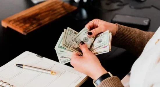 A pos graduacao ead e a economia de dinheiro